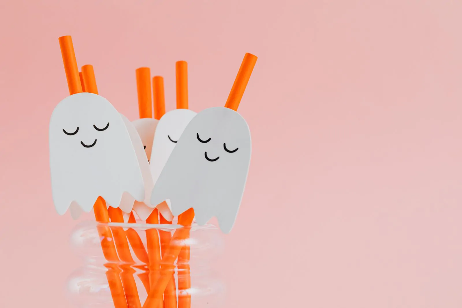 Ghost lollipop craft — quick Halloween crafts for kids