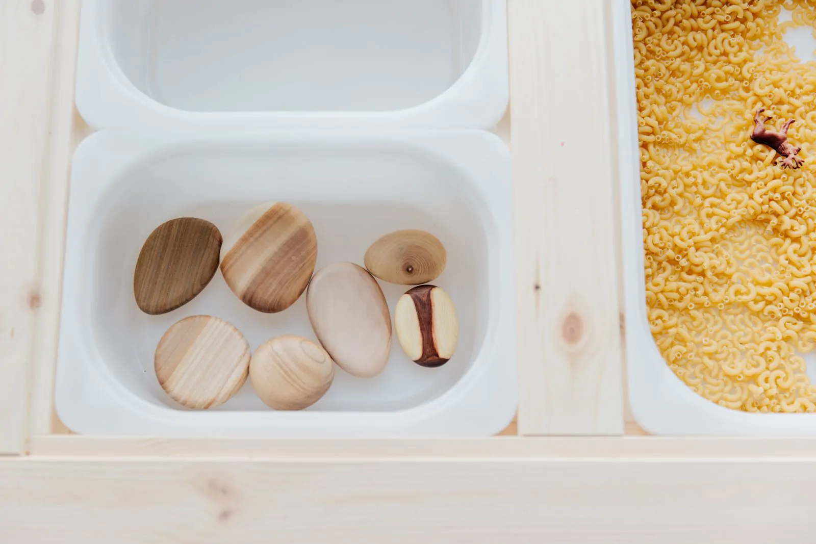 Halloween sensory bin activity for toddlers