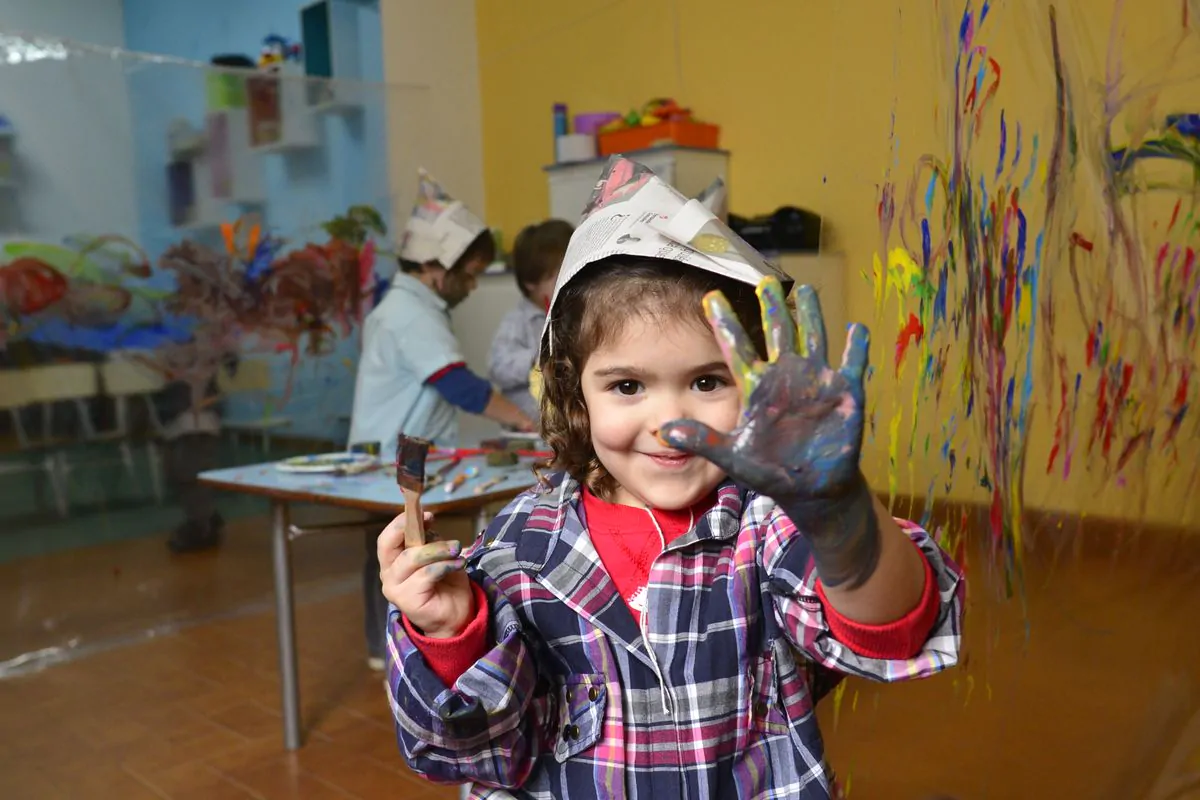 Pilgrim hat Thanksgiving craft for kids