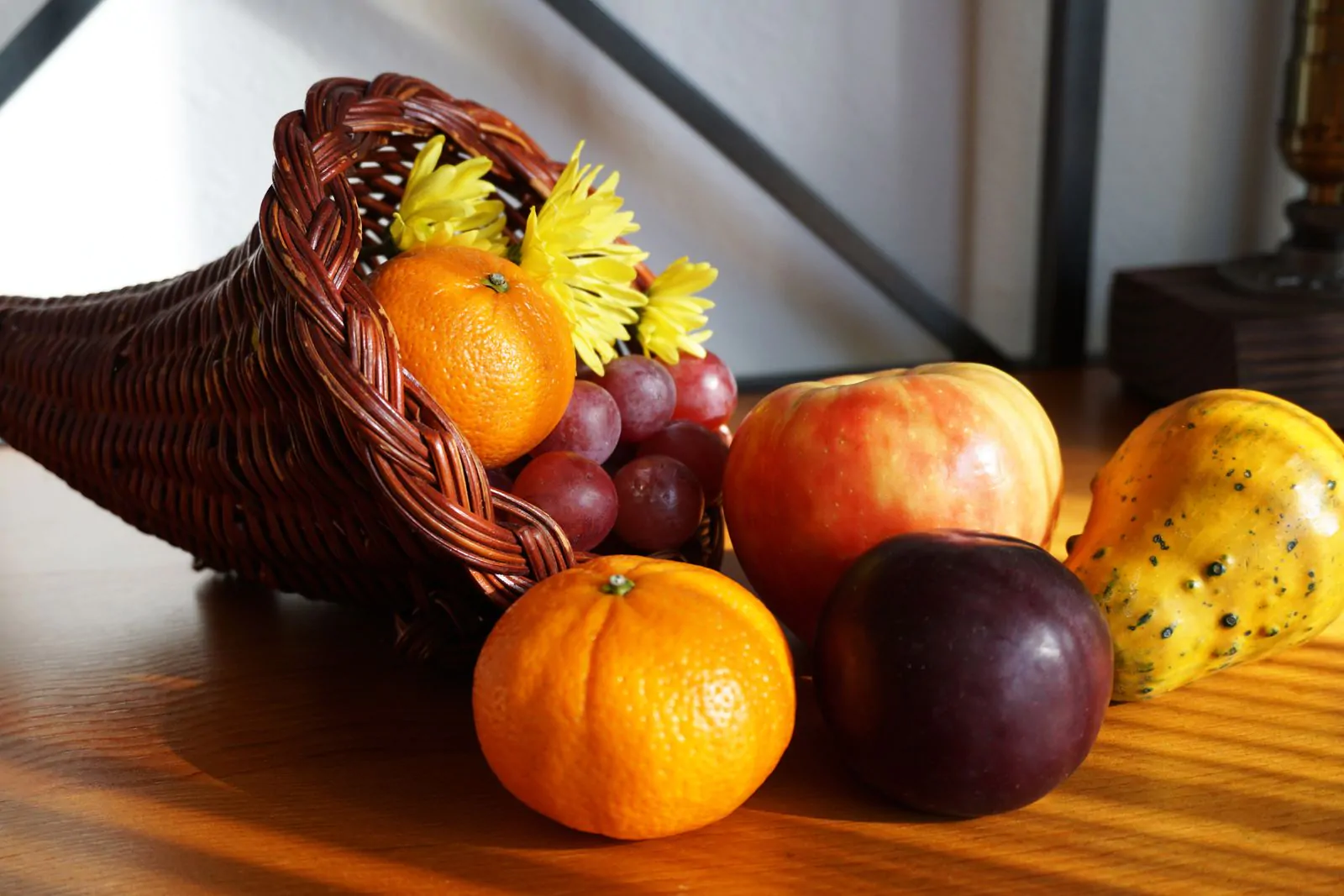 Cornucopia harvest Thanksgiving wallpaper